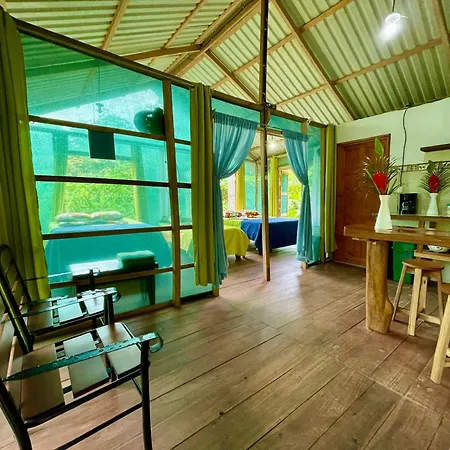 Alouatta Lodge And Canopy Cahuita Exterior photo